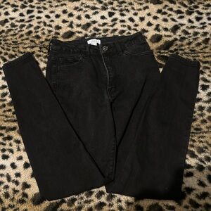 Forever 21 Women's Black Skinny Jeans